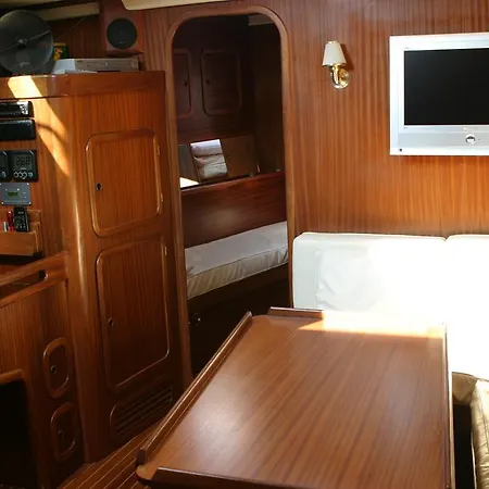 Botel Aquarella *